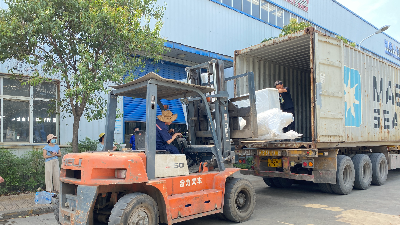 6.28日，由華豫萬通設計承建的烏干達玉米加工成套設備裝箱發(fā)貨